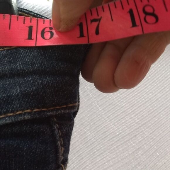 Levi's skirt - Picture 3 of 6